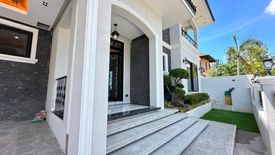 5 Bedroom House for sale in Poblacion, Metro Manila