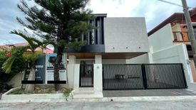 4 Bedroom House for sale in Talon Dos, Metro Manila