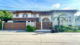 7 Bedroom House for sale in Moonwalk, Metro Manila