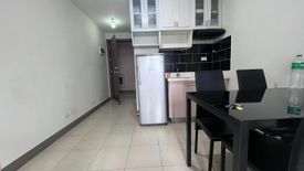 2 Bedroom Condo for rent in Ridgewood Towers, Pembo, Metro Manila