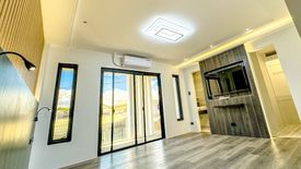 4 Bedroom House for sale in Talon Dos, Metro Manila