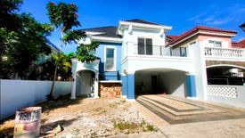 4 Bedroom House for sale in Almanza Dos, Metro Manila