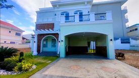 4 Bedroom House for sale in Almanza Dos, Metro Manila