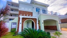 4 Bedroom House for sale in Almanza Dos, Metro Manila