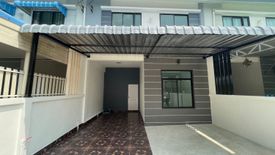 3 Bedroom Townhouse for sale in Kut Ngong, Chonburi