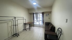 2 Bedroom Condo for rent in Urdaneta, Metro Manila near MRT-3 Ayala