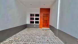 4 Bedroom House for sale in Talon Kuatro, Metro Manila