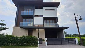 8 Bedroom House for sale in Almanza Dos, Metro Manila