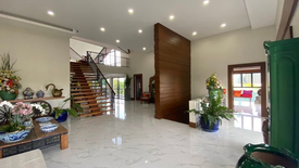 7 Bedroom House for sale in White Plains, Metro Manila