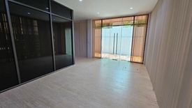 7 Bedroom Office for rent in Chong Nonsi, Bangkok