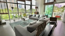 4 Bedroom Condo for sale in Bang Lamphu Lang, Bangkok near BTS Krung Thon Buri