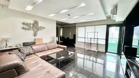 3 Bedroom Condo for sale in Rockwell, Metro Manila near MRT-3 Guadalupe