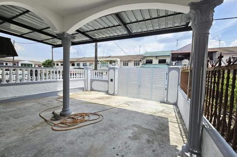 4 Bedroom House for sale in Taman Ungku Tun Aminah, Johor