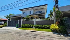 6 Bedroom House for sale in BF Homes Executive Village, Almanza Uno, Metro Manila