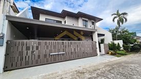 7 Bedroom House for sale in BF Homes Executive Village, Almanza Uno, Metro Manila