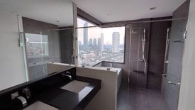 2 Bedroom Condo for sale in Urbano Absolute Sathon - Taksin, Khlong Ton Sai, Bangkok near BTS Krung Thon Buri