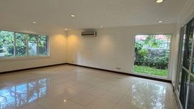 4 Bedroom House for rent in Dasmariñas North, Metro Manila near MRT-3 Ayala