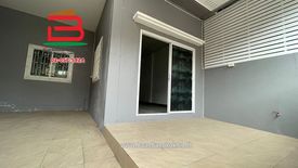 3 Bedroom Townhouse for sale in Nuan Chan, Bangkok