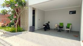 Rumah dijual dengan 5 kamar tidur di Giri Kerto, Yogyakarta