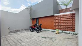 Rumah dijual dengan 4 kamar tidur di Sardonoharjo, Yogyakarta