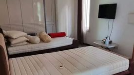 Rumah dijual dengan 5 kamar tidur di Keputih, Jawa Timur