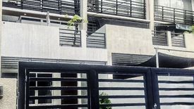 4 Bedroom Townhouse for sale in Kapitolyo, Metro Manila near MRT-3 Boni