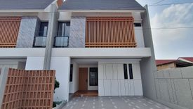 Rumah dijual dengan 4 kamar tidur di Kali Tirto, Yogyakarta