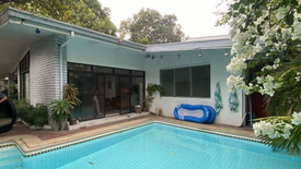 6 Bedroom House for rent in Bel-Air, Metro Manila