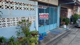 2 Bedroom Townhouse for sale in Khlong Chan, Bangkok