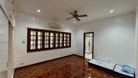 House for rent in Dasmariñas North, Metro Manila near MRT-3 Ayala