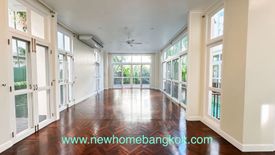 6 Bedroom House for rent in Phra Khanong, Bangkok near BTS Thong Lo