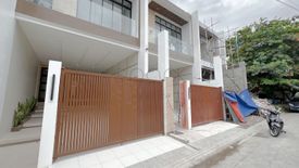 3 Bedroom Townhouse for sale in Talon Dos, Metro Manila