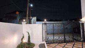 Rumah dijual dengan 4 kamar tidur di Kalisari, Jakarta