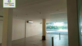 Commercial for rent in Pulang Lupa Dos, Metro Manila