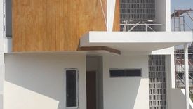 Rumah dijual dengan 4 kamar tidur di Ciputat, Banten