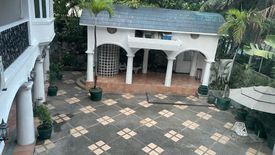 5 Bedroom House for rent in Urdaneta, Metro Manila near MRT-3 Buendia