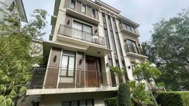 5 Bedroom House for rent in McKinley Hill Village, McKinley Hill, Metro Manila