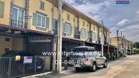 4 Bedroom Townhouse for sale in Dokmai, Bangkok