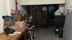 Rumah dijual dengan 6 kamar tidur di Kali Rungkut, Jawa Timur