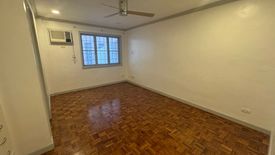 3 Bedroom House for rent in San Lorenzo, Metro Manila near MRT-3 Ayala