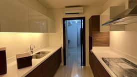 Condo for Sale or Rent in Garden Towers, San Lorenzo, Metro Manila near MRT-3 Ayala