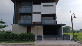 5 Bedroom House for sale in Almanza Dos, Metro Manila