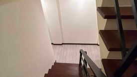 4 Bedroom Townhouse for sale in Urdaneta, Metro Manila near MRT-3 Ayala