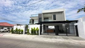 5 Bedroom House for sale in BF Homes, Metro Manila