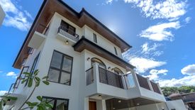 5 Bedroom House for sale in Poblacion, Metro Manila