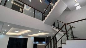 6 Bedroom House for sale in Moonwalk, Metro Manila