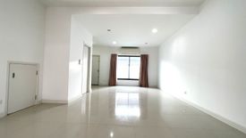 3 Bedroom Townhouse for sale in Plex Watcharapol, Tha Raeng, Bangkok