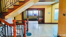 House for sale in Pulang Lupa Dos, Metro Manila