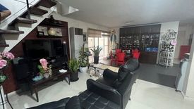 5 Bedroom House for sale in Loyola Heights, Metro Manila near LRT-2 Anonas