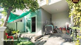 3 Bedroom Townhouse for sale in Bang Chalong, Samut Prakan